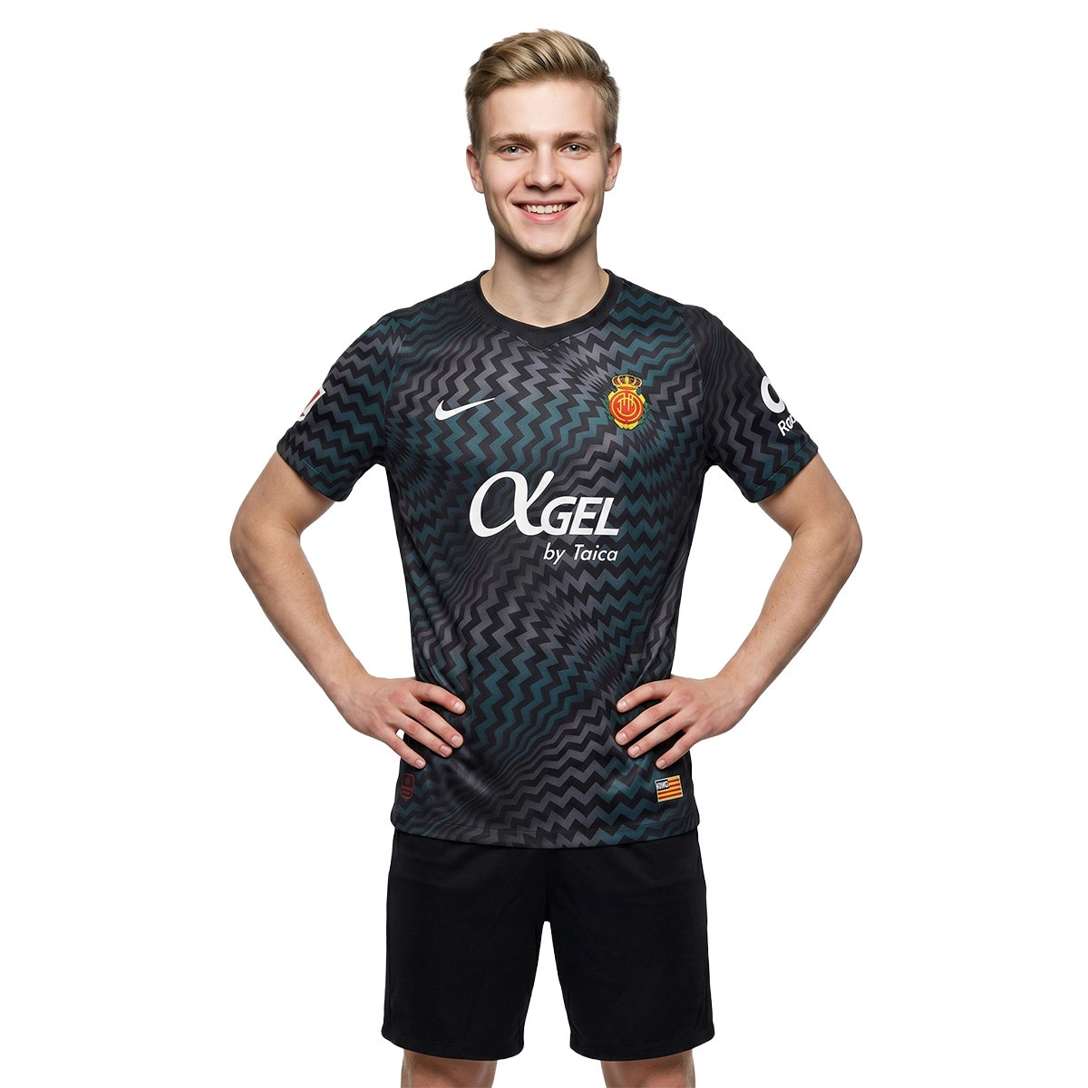 camiseta-nike-rcd-mallorca-equipacion-portero-2026-2027-black-white-0