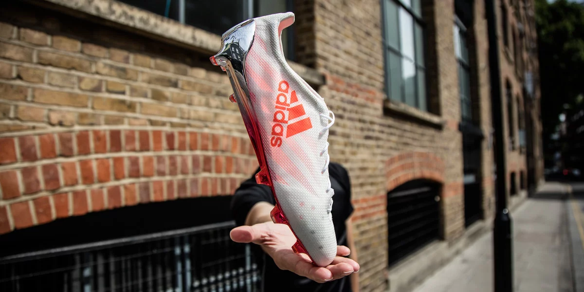 post card _99g_levitate_social_13b.webp