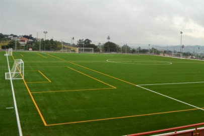 Pourquoi les terrains artificiels sont en caoutchouc ?