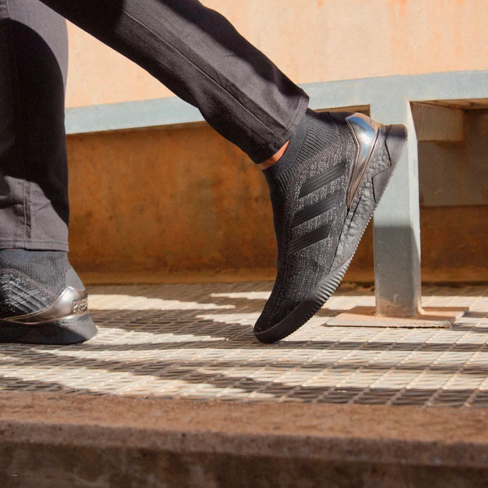 post card Post-Predator-Ultra-Boost-2.webp