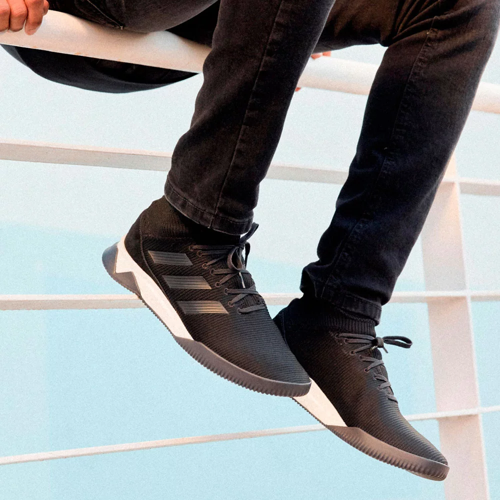 post card Post-Predator-Ultra-Boost-3.webp