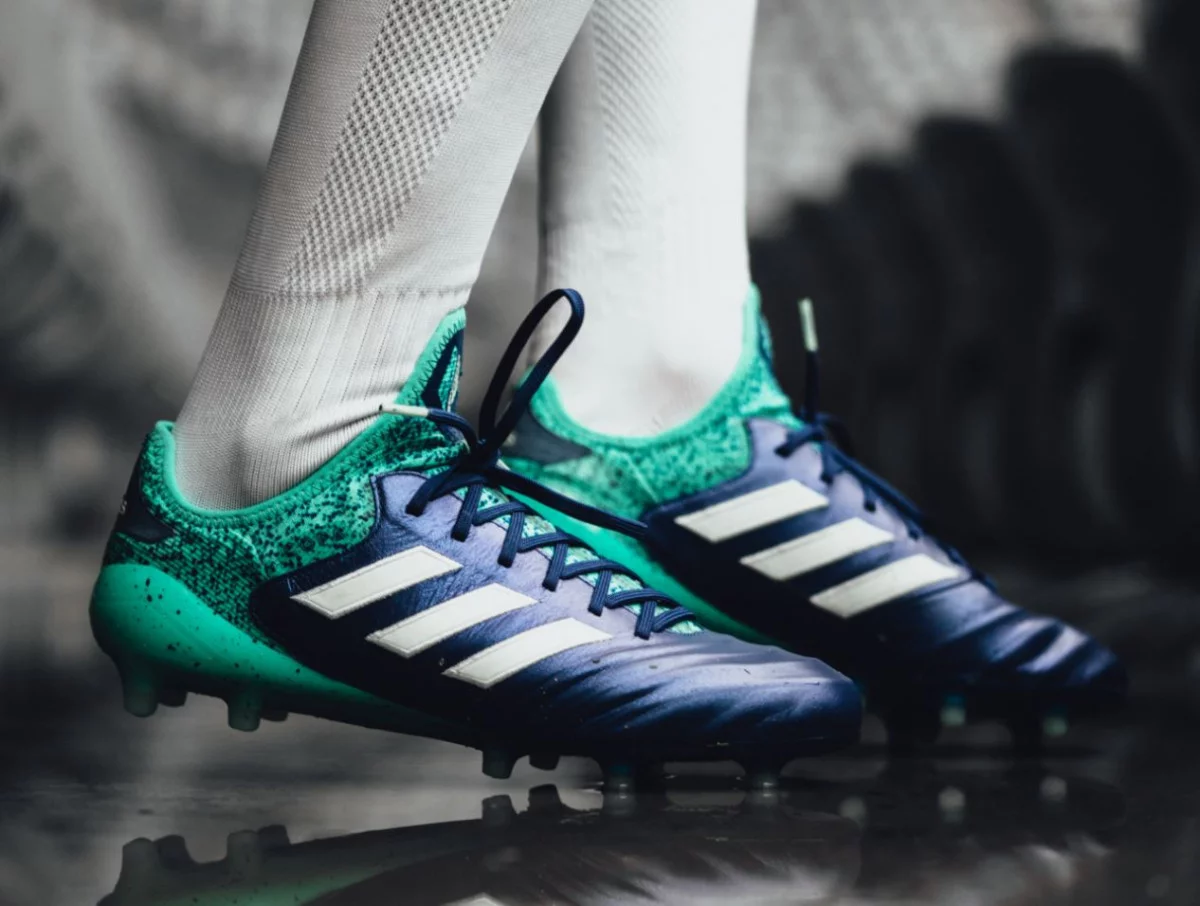 post card blog-botas-adidas-copa-azul.webp