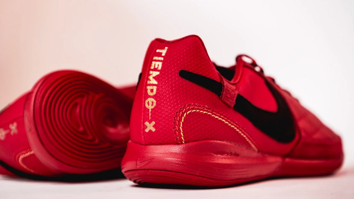 post card Post-Nike-R10-CityCollection-2.webp