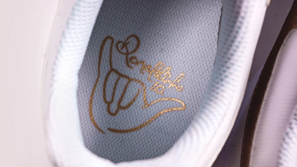 post card Post-Nike-R10-CityCollection-5.webp