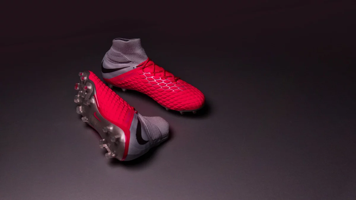 post card Post-Raised-On-Concrete-3.webp