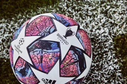 Balón-Champions-League-Eliminatorias-portada.webp