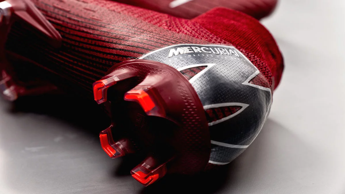 post card Post-Nike-Rising-Fire-3.webp