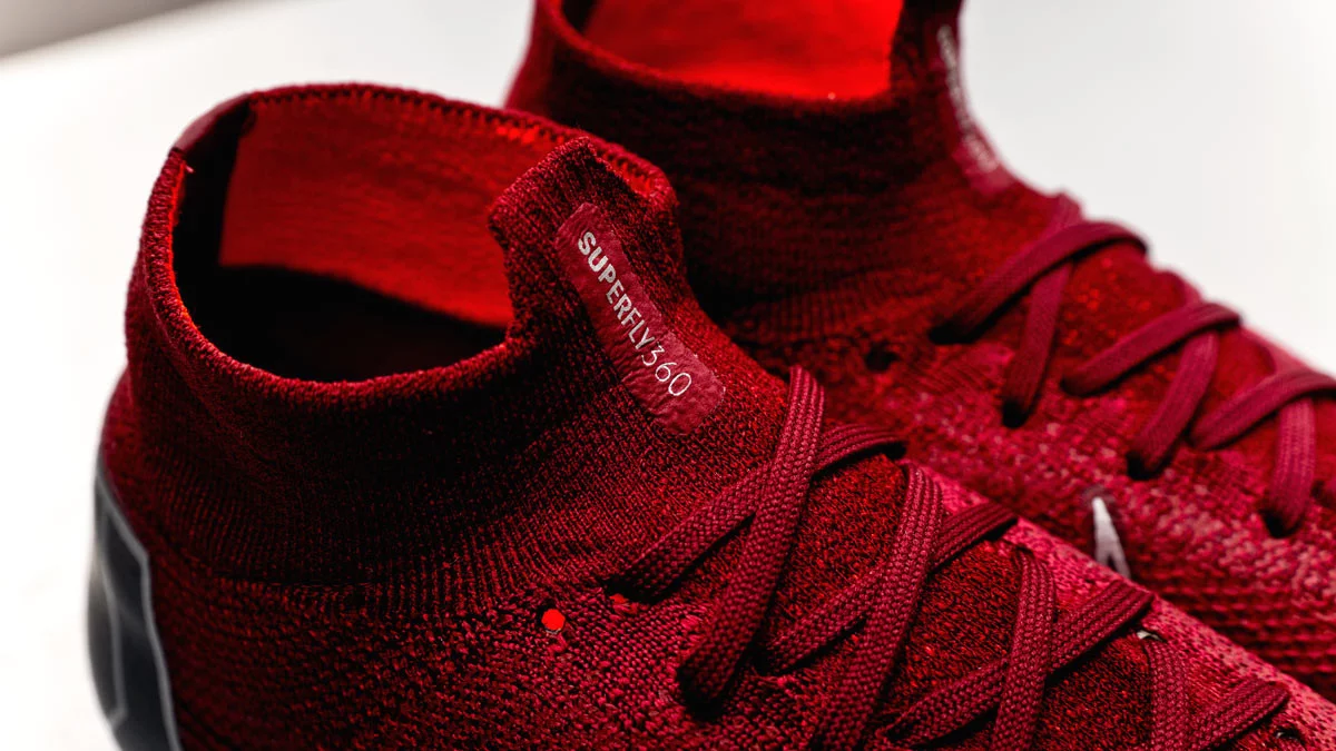 post card Post-Nike-Rising-Fire-4.webp