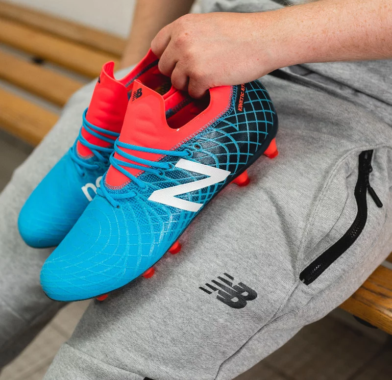 post card Post-NewBalance-Tekela-4.webp