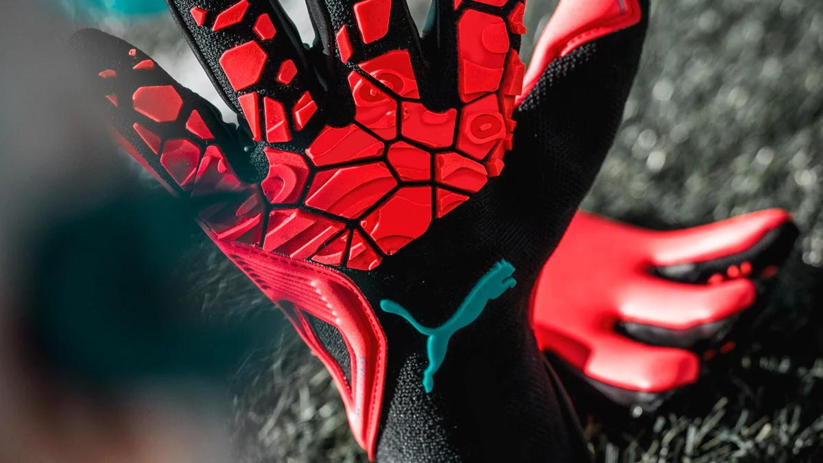 post card Post-Guante-Puma-Future-Grip-Portada.webp