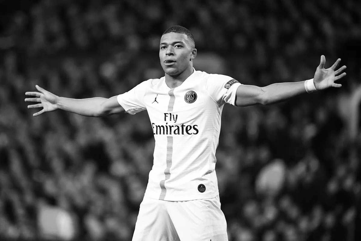 post card DzPEC09WsAIQIBv.webp