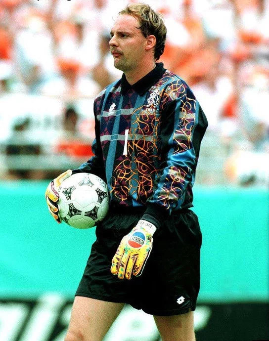 post card Post-adidas-Classic-94-1.webp