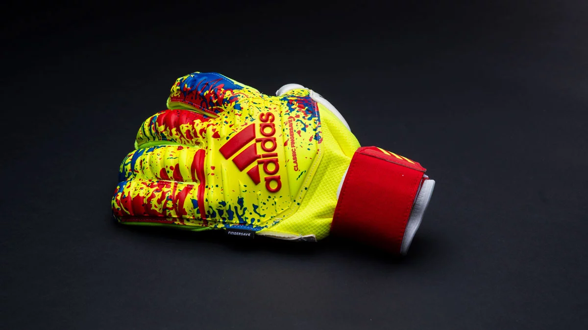 post card Post-adidas-Classic-94-3.webp