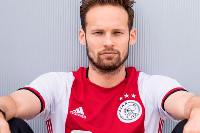 ADIDAS DÉVOILE LE NOUVEAU MAILLOT DE L'AJAX DE LA SAISON 2019-2020
