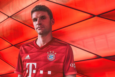 BAYERN MUNICH 2019/20 - TURN UP RED CAMPAIGN