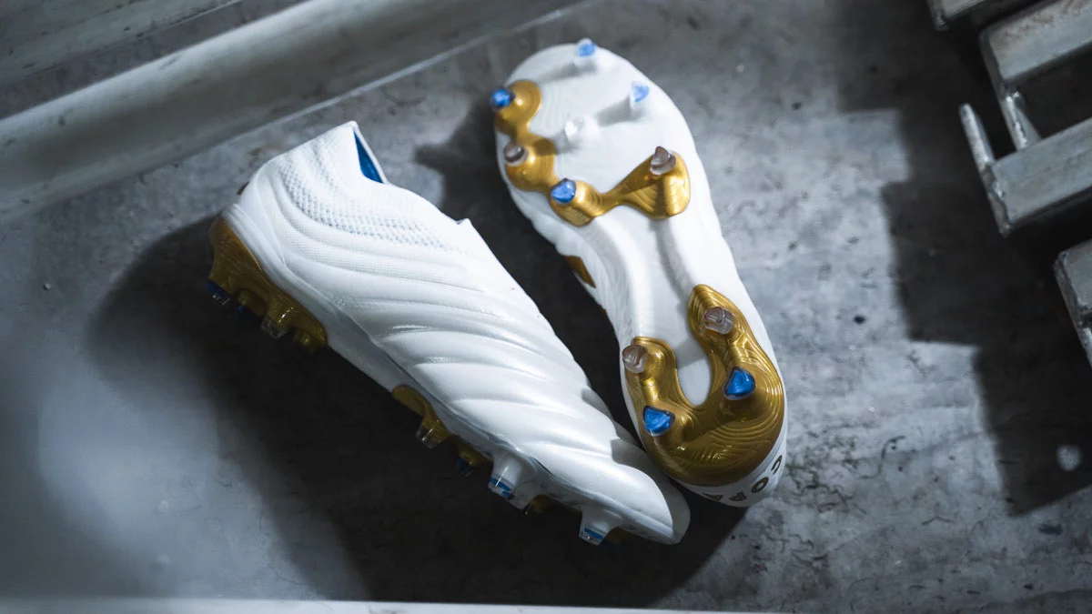 post card blog-mantenimiento-botas-de-piel-copa-19+.webp