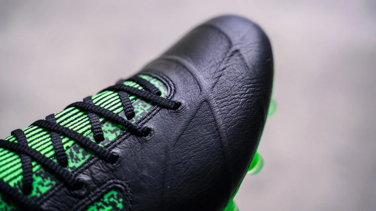 post card post-partes-de-una-bota-de-futbol-4.webp