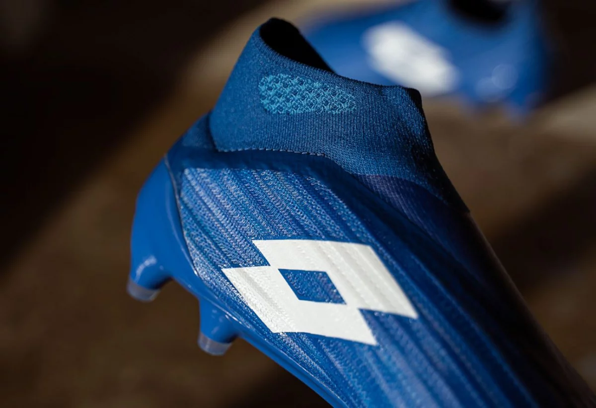 post card post-partes-de-una-bota-de-futbol-7.webp