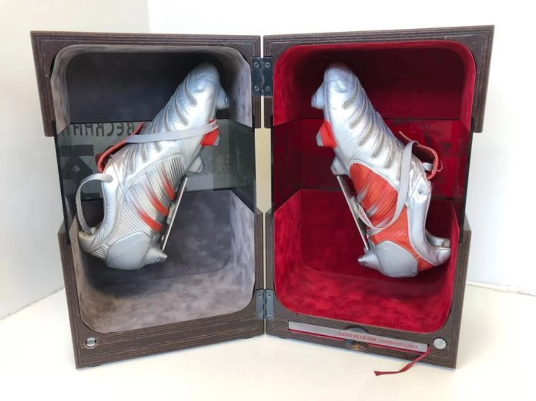 post card Botas-mas-caras-de-la-historia-futbolemotion-3.webp