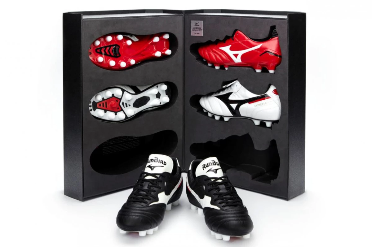 post card Botas-mas-caras-de-la-historia-futbolemotion-4.webp