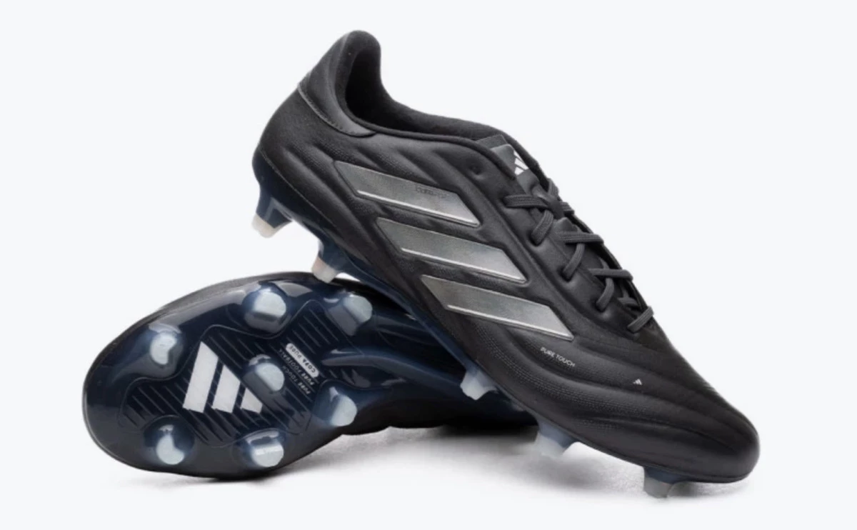 post card post-botas-de-futbol-negras-purejpeg29.webp