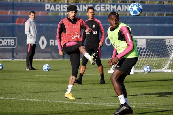 post card post-tape-design-neymar.webp