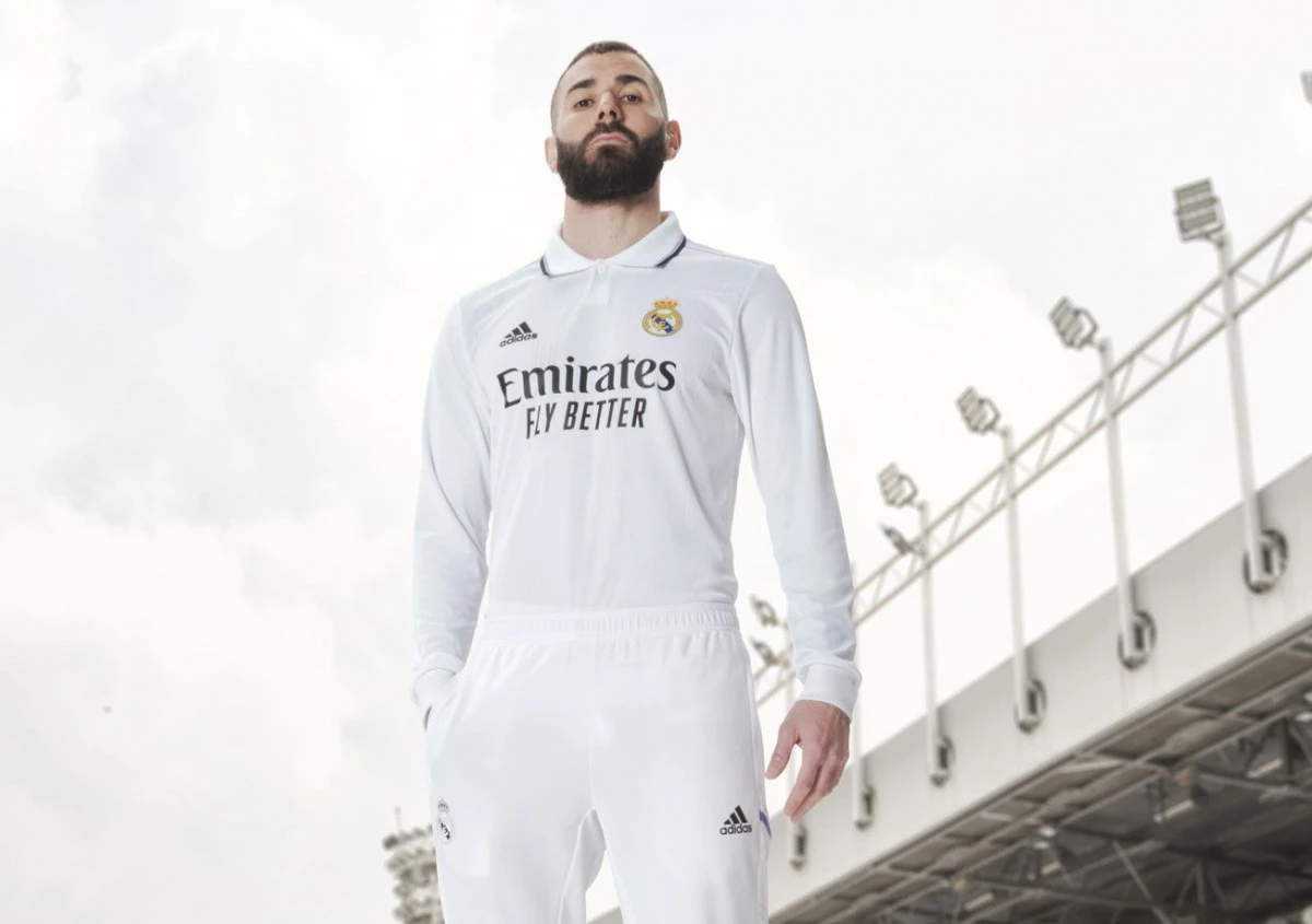post card CAMISETA_REAL_MADRID_BENZEMA.webp