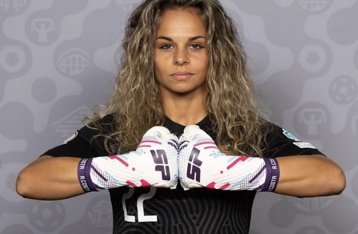 post card post-sp-guantes-eurocopa-rute.webp