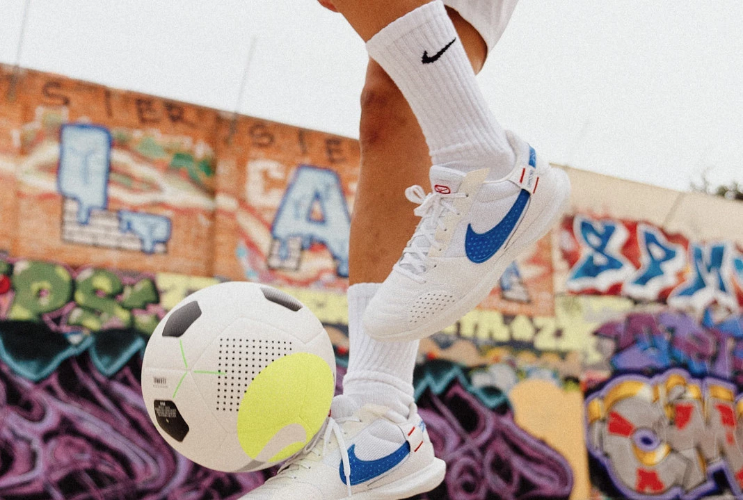 post card post-nike-street-gato-francia.webp