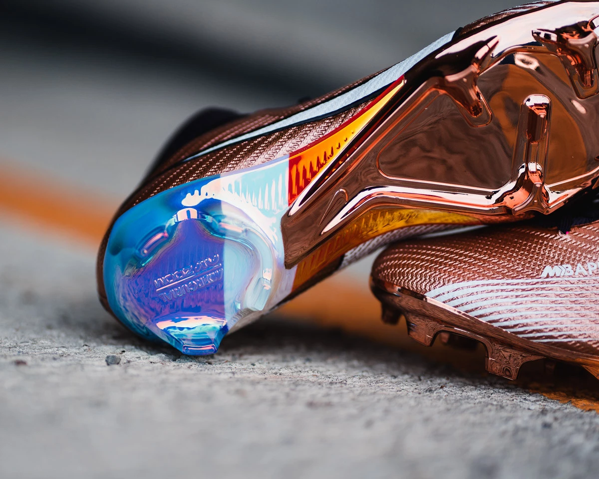 post card post-mercurial-mbappe-cerca.webp