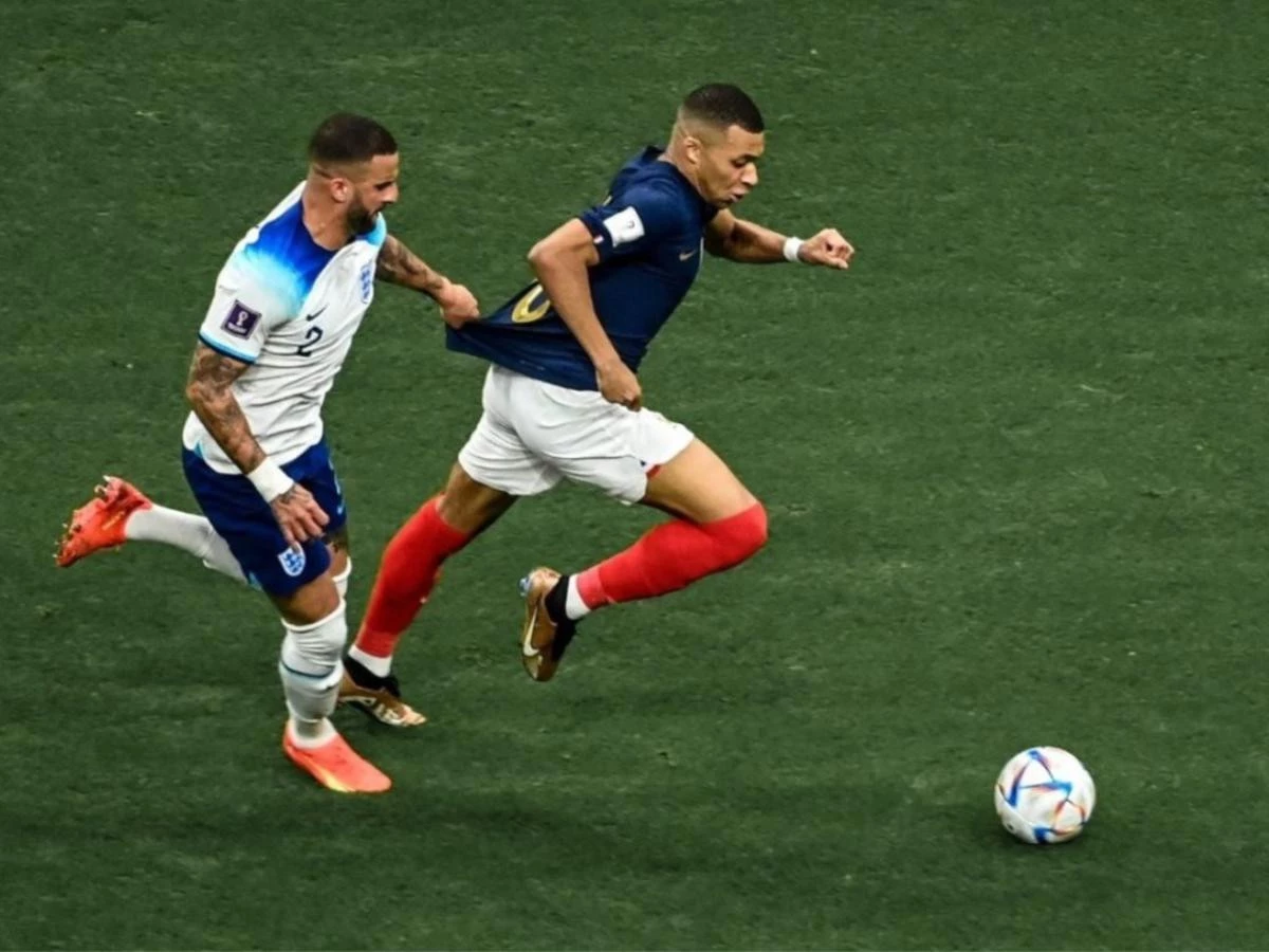 post card post-mercurial-mbappe-inglaterra.webp