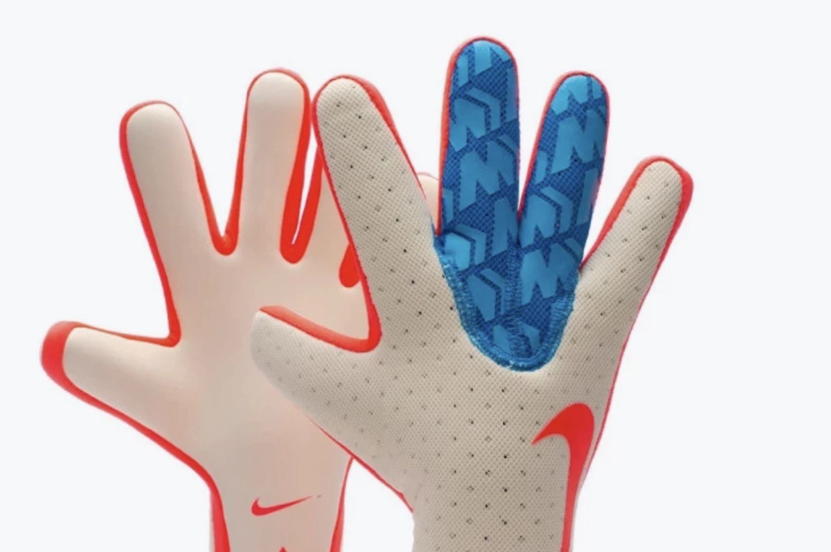 post card post-novedades-del-mes-enero-2023-nike-mercurial-touch.webp