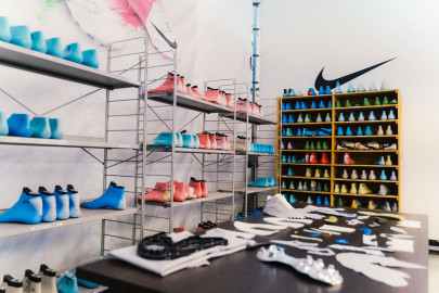 Nike arrête la production de chaussures de football en cuir.