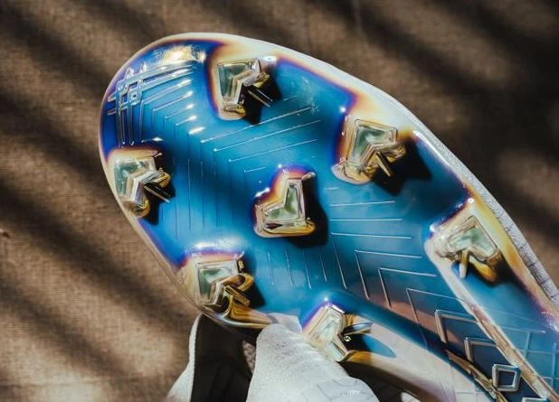 post card post-new-balance-tekela-vs-furon-furon-suela.webp