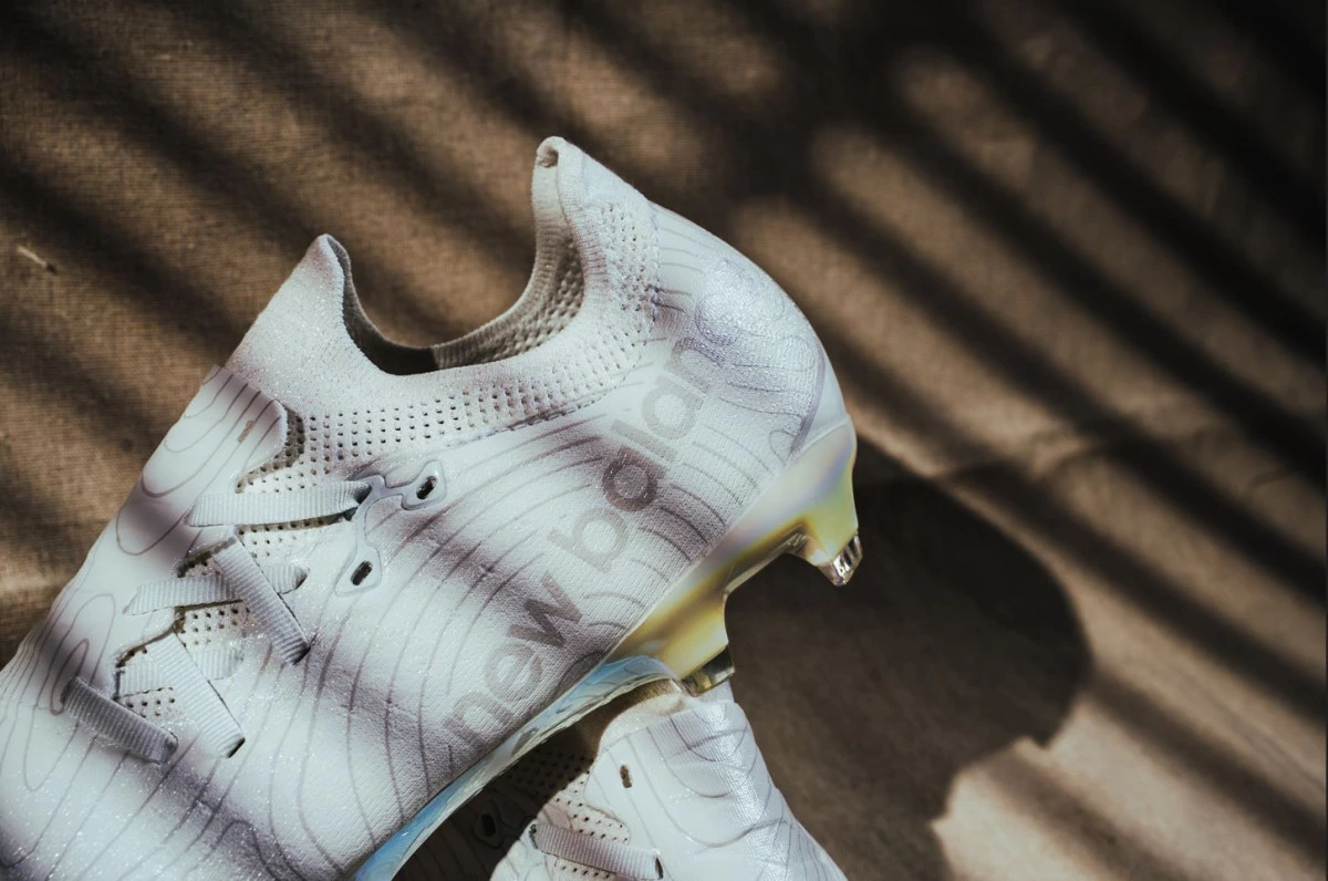 post card post-new-balance-tekela-vs-furon-furon.webp