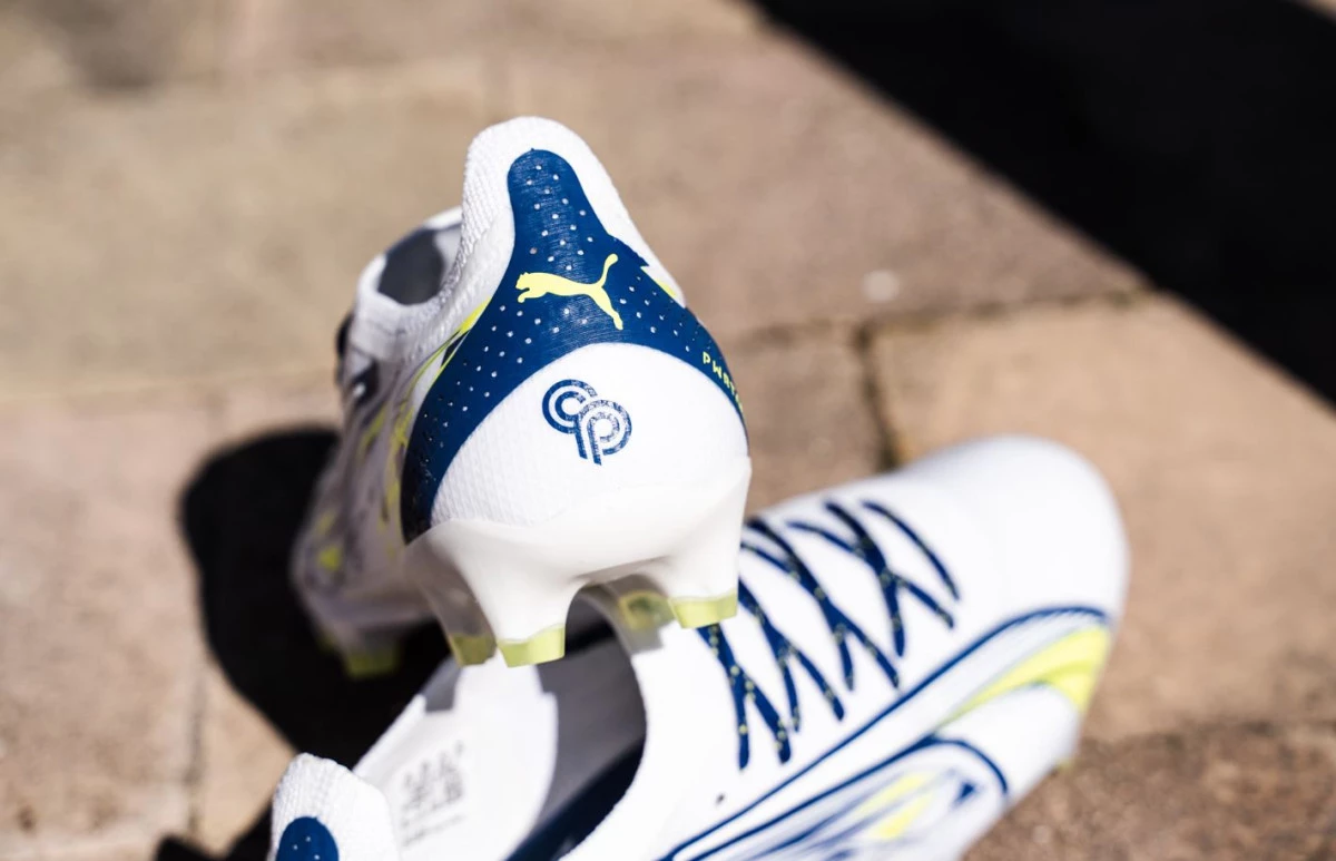 post card talon_ultracp.webp