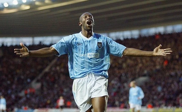 post card post-nueva-camiseta-machester-city-antiguas.webp