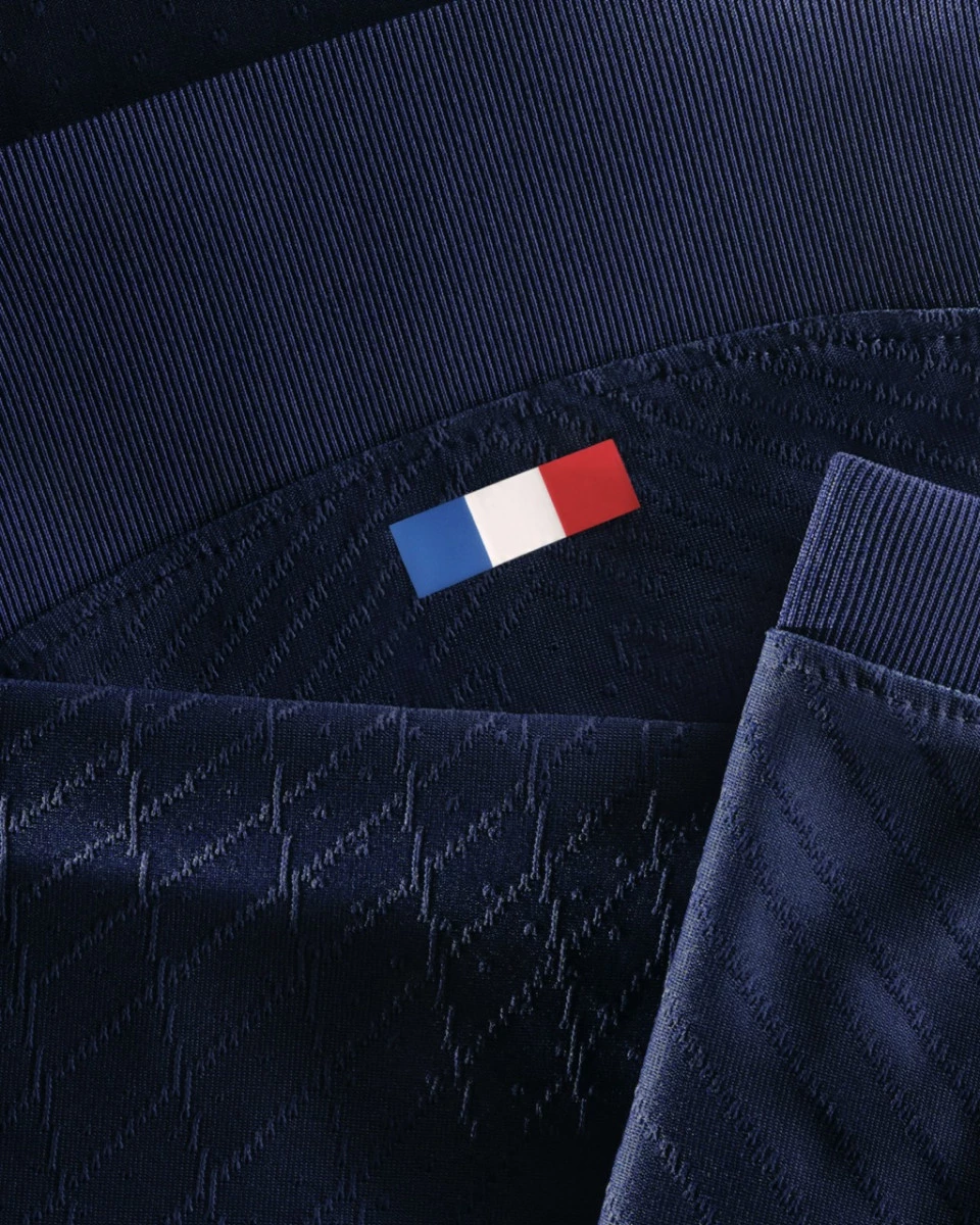 post card post-camiseta-psg-bandera.webp