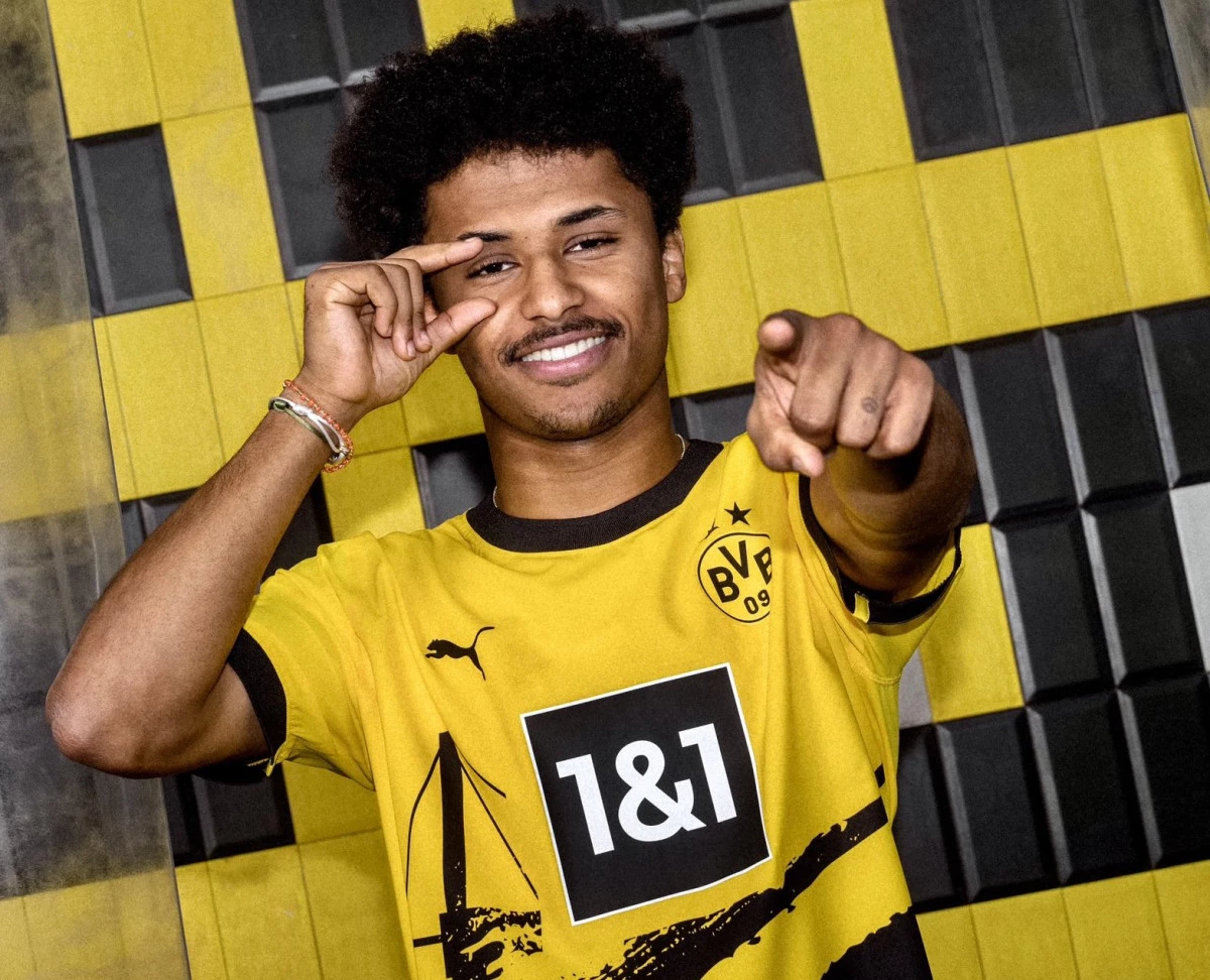 post card post-camiseta-borussia-adeyemi.webp