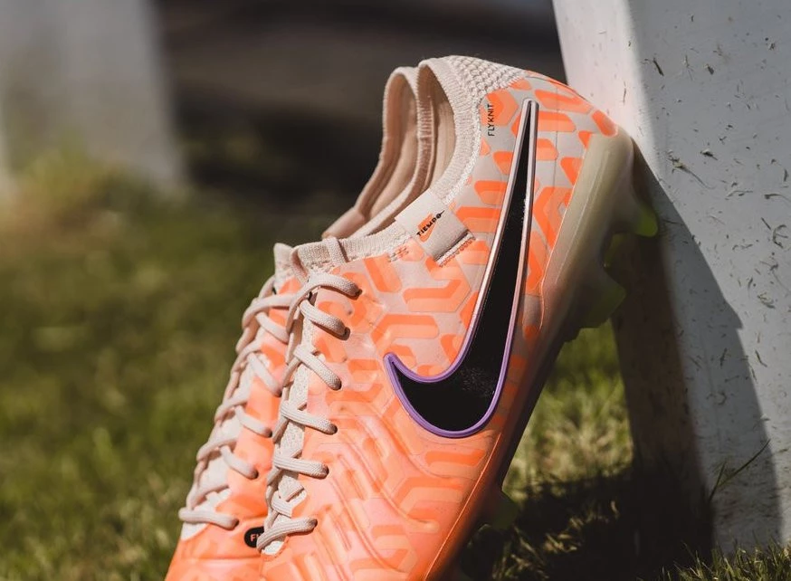 post card post-nike-tiempo-nueve-vs-nike-tiempo-diez-lateral-diezjpeg2.webp