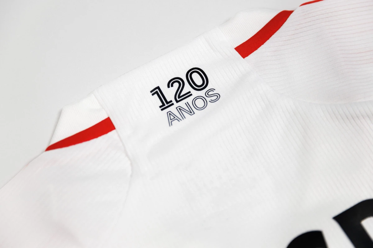 post card blogs-futbol-emotion-portugala-nova-camisola-alternativa-sl-benfica2jpg2.webp