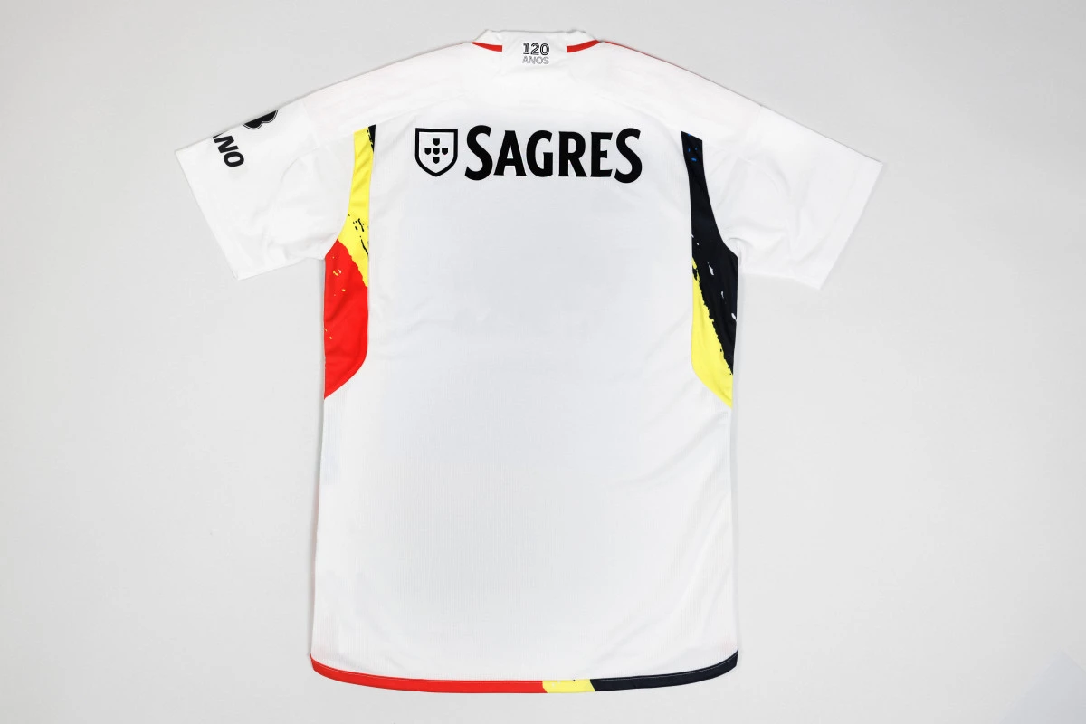 post card blogs-futbol-emotion-portugala-nova-camisola-alternativa-sl-benfica3jpg3.webp