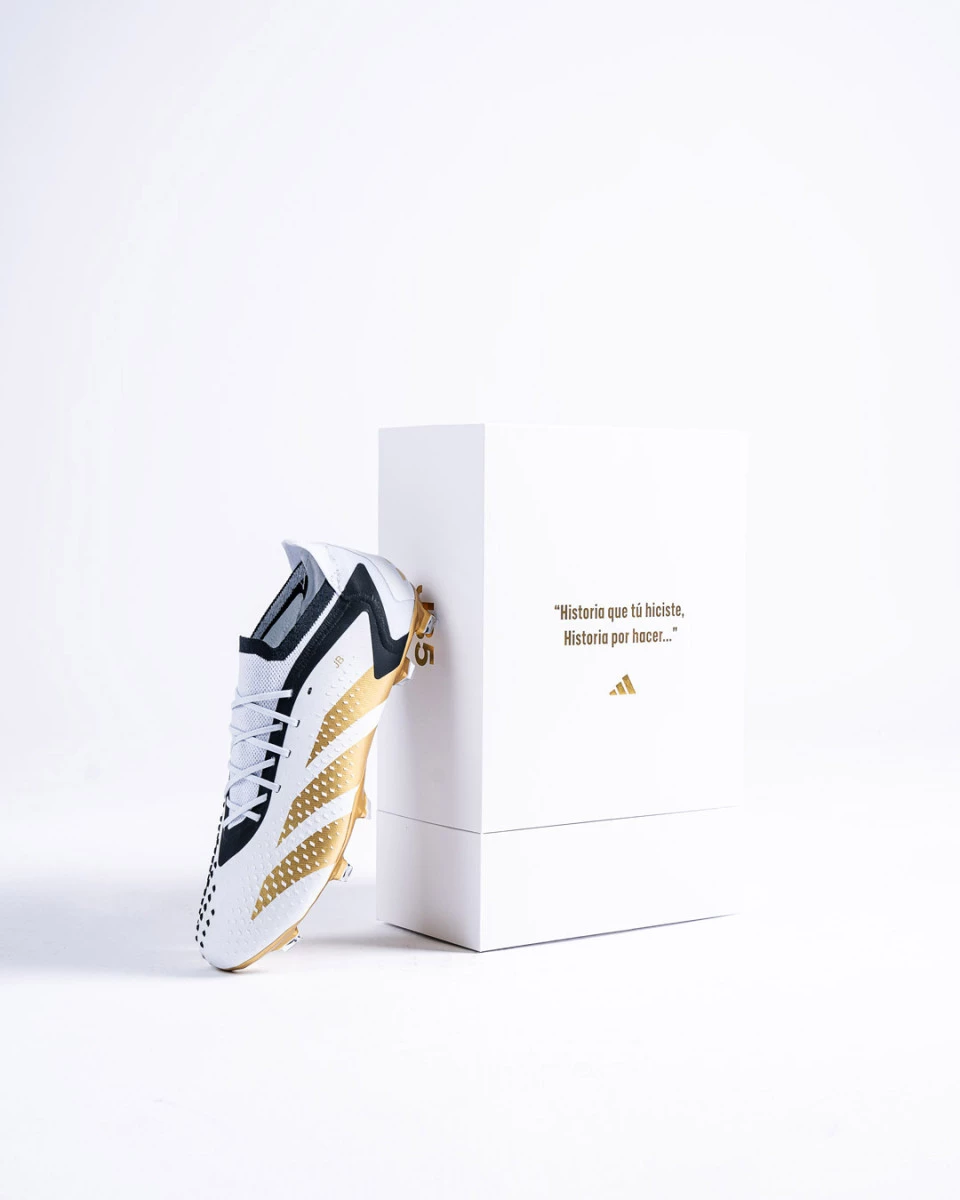 post card post-adidas-predator-accuracy-bellingham-lateraljpg9.webp