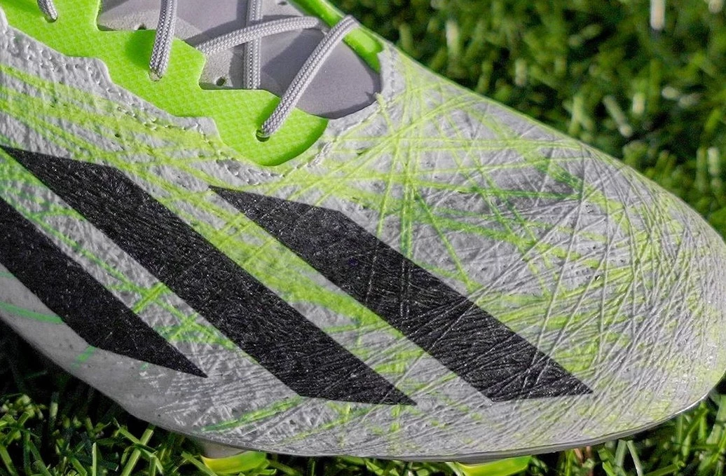 post card post-adidas-strung-cercajpg3.webp