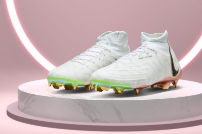 Nouveau Nike United Golden Pack