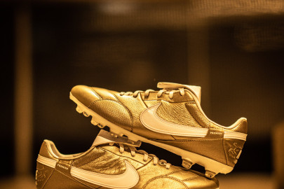 Nouvelles **Nike Tiempo Premier 3 "Golden"**