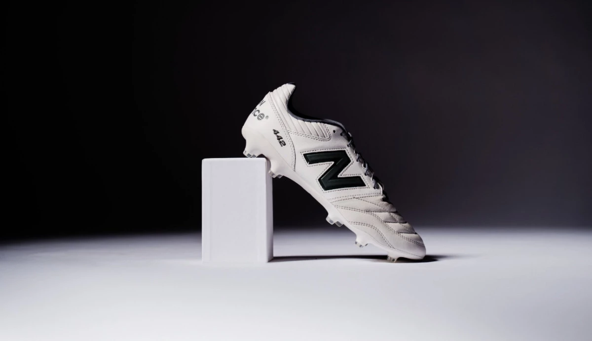 post card post-nb-grey-day-jpg1.webp