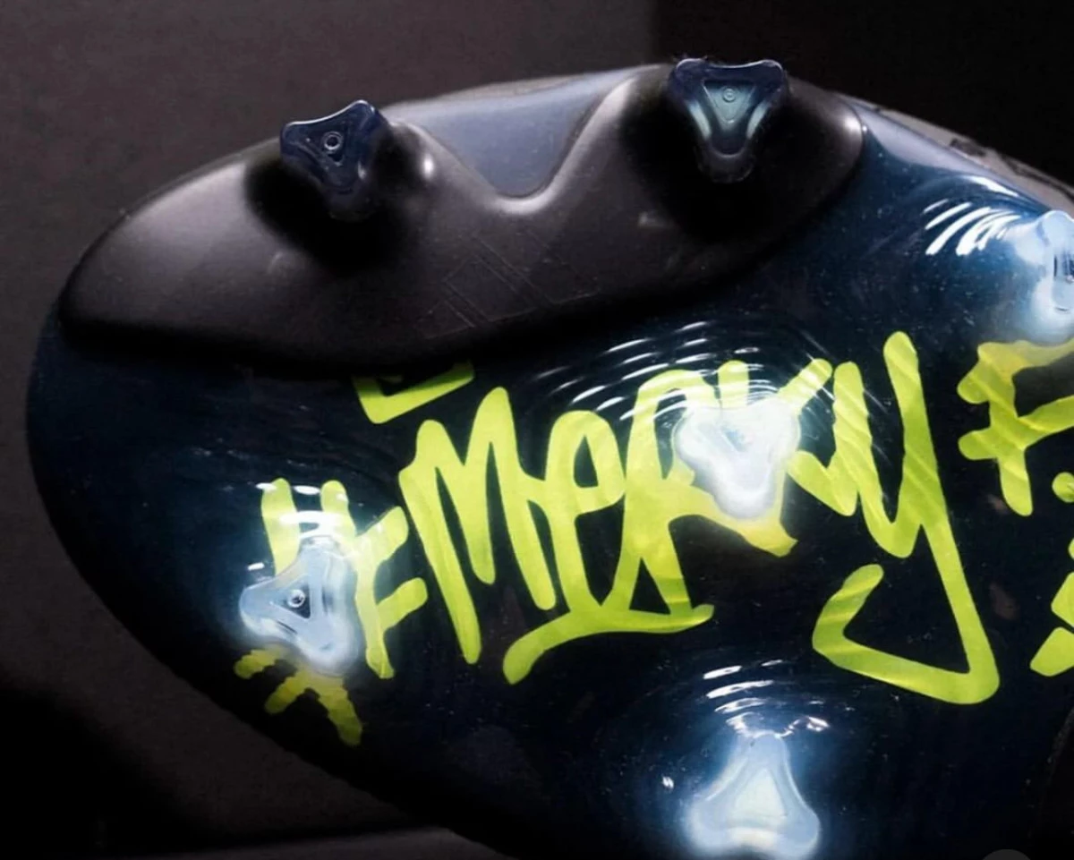 post card post-adidas-predator-merky-solejpg3.webp