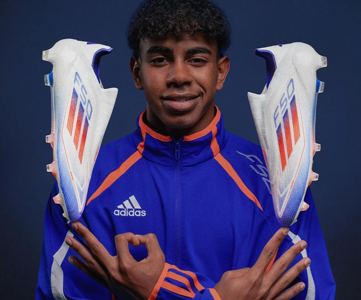 post card post-adidas-f50-laceless-laminejpg3.webp