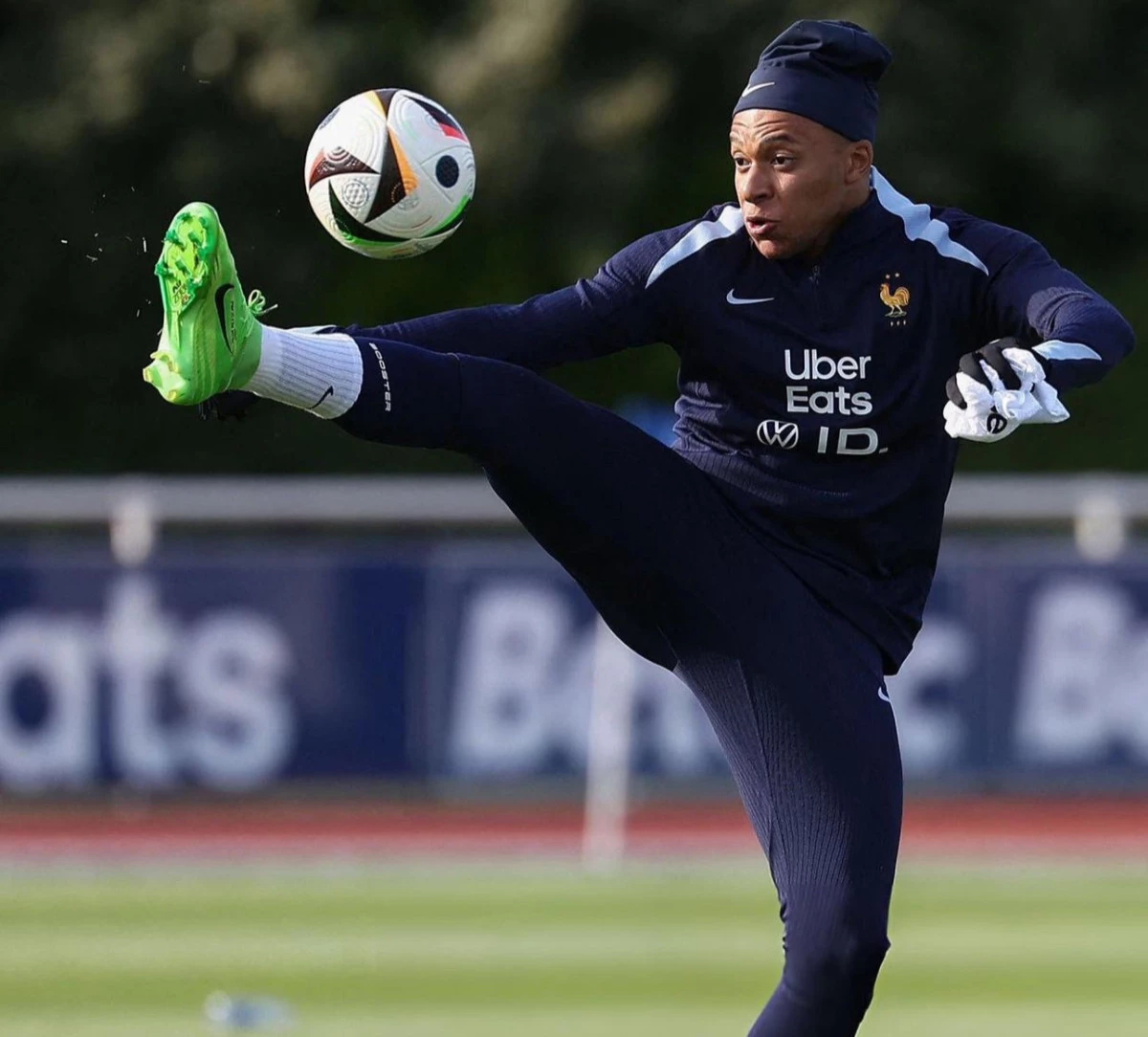 post card post-once-idea-euro-susbotas-kylianjpg1.webp